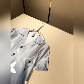 Louis Vuitton, семья Луи, новая весенняя и летняя коллекция Monog