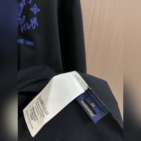Комплект, не продается по отдельности Комплект из короткорукавой 