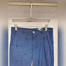 Цена одежды 3500, цена брюк 3500, версия LOUIS VUITTON Louis Vuit