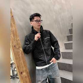 Оригинальная модель с официального сайта Louis Vuitton, предварит