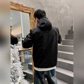 Оригинальная модель с официального сайта Louis Vuitton, предварит
