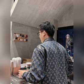 Оригинальная модель с официального сайта Louis Vuitton, предварит