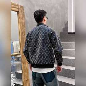 Оригинальная модель с официального сайта Louis Vuitton, предварит