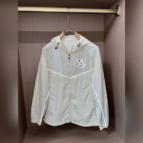Louis Vuitton 25ss новая модель солнцезащитной одежды. Классическ
