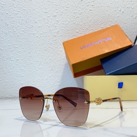 LOUIS VUITTON МОДЕЛЬ： Z2459U РАЗМЕР： 61 x 18 x 145