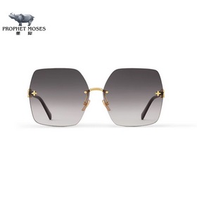 LOUIS VUITTON МОДЕЛЬ： Z2460U РАЗМЕР： 60 x 18 x 145