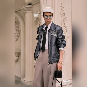 LOUIS VUITTON  МОДЕЛЬ： Z2213U Размер： 47 x 29 x 140