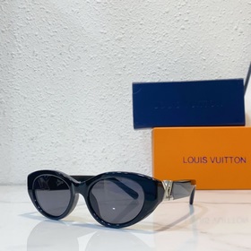 LOUIS VUITTON  МОДЕЛЬ： Z2105w Размер： 53 x 19 x 140