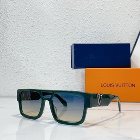 Louis VUITTON MOD： Z2062W Размер： 133-0-140