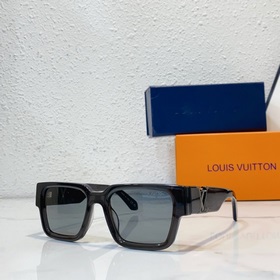Louis VUITTON MOD： Z2178E Размер： 54-20-145