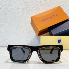 LOUIS VUITTON МОДЕЛЬ： Z2442U