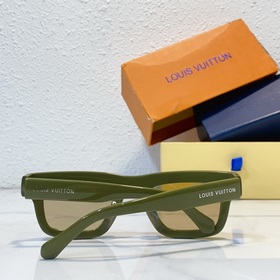 LOUIS VUITTON МОДЕЛЬ： Z2442U