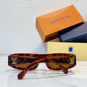 LOUIS VUITTON  Модель： Z2388U Размер： 57-24-135
