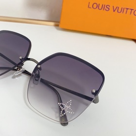 LOUIS VUITTON  МОДЕЛЬ： Z2014U Размер： 63 x 17 x 42