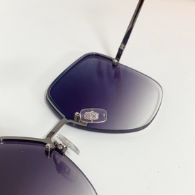 LOUIS VUITTON  МОДЕЛЬ： Z2014U Размер： 63 x 17 x 42