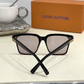 LOUIS VUITTON МОДЕЛЬ： Z02308 РАЗМЕР： 57х16-145