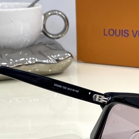 LOUIS VUITTON МОДЕЛЬ： Z02308 РАЗМЕР： 57х16-145