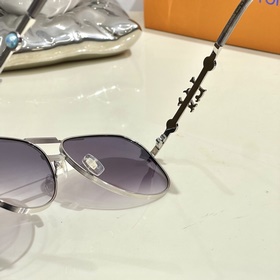 LOUIS VUITTON МОДЕЛЬ： Z2025U РАЗМЕР： 57х16-145