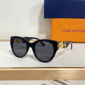 LOUIS VUITTON МОДЕЛЬ： Z2250W РАЗМЕР： 53 x 22 x 135