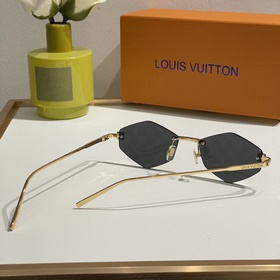 LOUIS VUITTON  МОДЕЛЬ： Z2192U Размер： 55 x 17 x 145