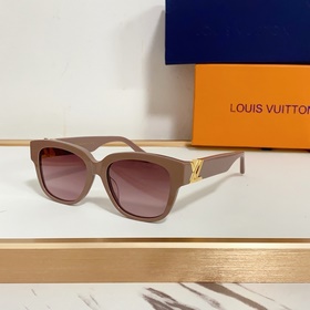 LOUIS VUITTON MOD： Z1762 Размер： 53 x 18 x 140
