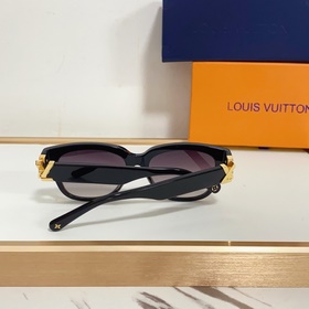 LOUIS VUITTON MOD： Z1762 Размер： 53 x 18 x 140