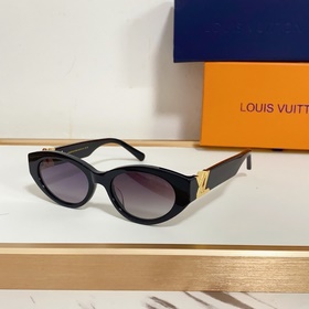 LOUIS VUITTON MOD： Z1867 Размер： 51 x 20 x 140