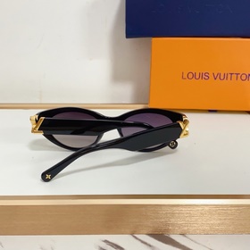 LOUIS VUITTON MOD： Z1867 Размер： 51 x 20 x 140