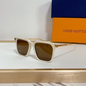 LOUIS VUITTON MOD： Z1826W Размер： 52х17х140