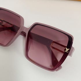 LOUIS VUITTON МОДЕЛЬ： Z1875 РАЗМЕР： 63х15-145