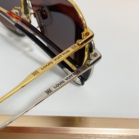 LOUIS VUITTON MOD： Z1309 Размер： 61 x 13 x 145