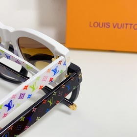 LOUIS VUITTON  МОДЕЛЬ： Z2725W РАЗМЕР： 54 x 17 x 145