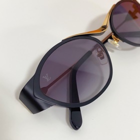 LOUIS VUITTON  МОДЕЛЬ： Z2044U  РАЗМЕР： 56х19-143
