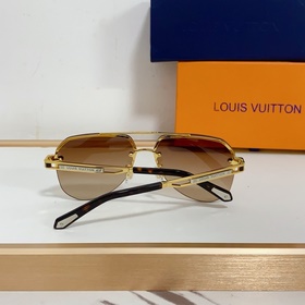 LOUIS VUITTON  МОДЕЛЬ： Z1304 Размер： 62 x 13 x 45