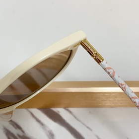 LOUIS VUITTON  МОДЕЛЬ： Z2417 Размер： 58-18-145