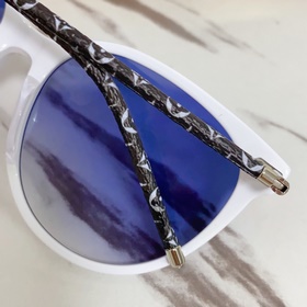 LOUIS VUITTON  МОДЕЛЬ： Z2417 Размер： 58-18-145