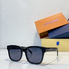 LOUIS VUITTON  МОДЕЛЬ： Z2580U  РАЗМЕР： 55 x 18 x 145