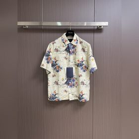Короткорукавная рубашка Prada Hawaii с принтом. Эта хлопковая руб