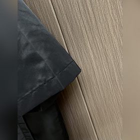 Рубашка с короткими рукавамиз переработанного нейлона PRADA изгот