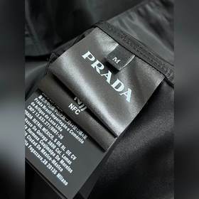 Рубашка с короткими рукавамиз переработанного нейлона PRADA изгот