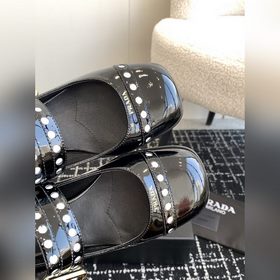 Покупка по доверенности Prada 25ss Ранневесенняя новинка Классич