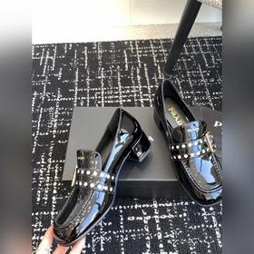 Покупка по доверенности  Prada 25ss Ранневесенняя новинка Класси