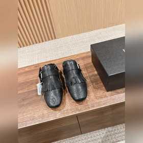 Ретро туфли с бахромой от Prada Популярная модель! Модель с подиу