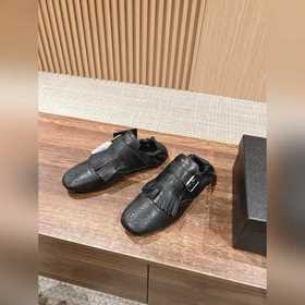 Ретро туфли с бахромой от Prada Популярная модель! Модель с подиу