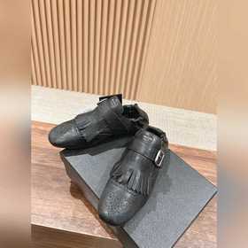 Ретро туфли с бахромой от Prada Популярная модель! Модель с подиу