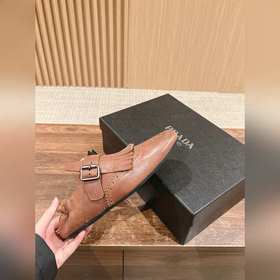 Ретро туфли с бахромой от Prada Популярная модель! Модель с подиу