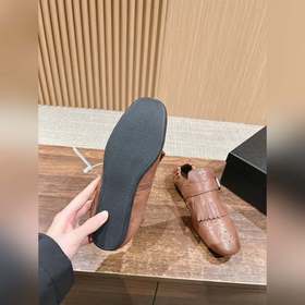 Ретро туфли с бахромой от Prada Популярная модель! Модель с подиу