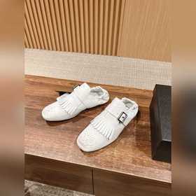 Ретро туфли с бахромой от Prada Популярная модель! Модель с подиу