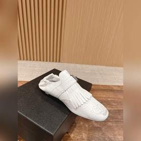 Ретро туфли с бахромой от Prada Популярная модель! Модель с подиу