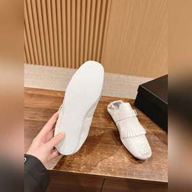 Ретро туфли с бахромой от Prada Популярная модель! Модель с подиу